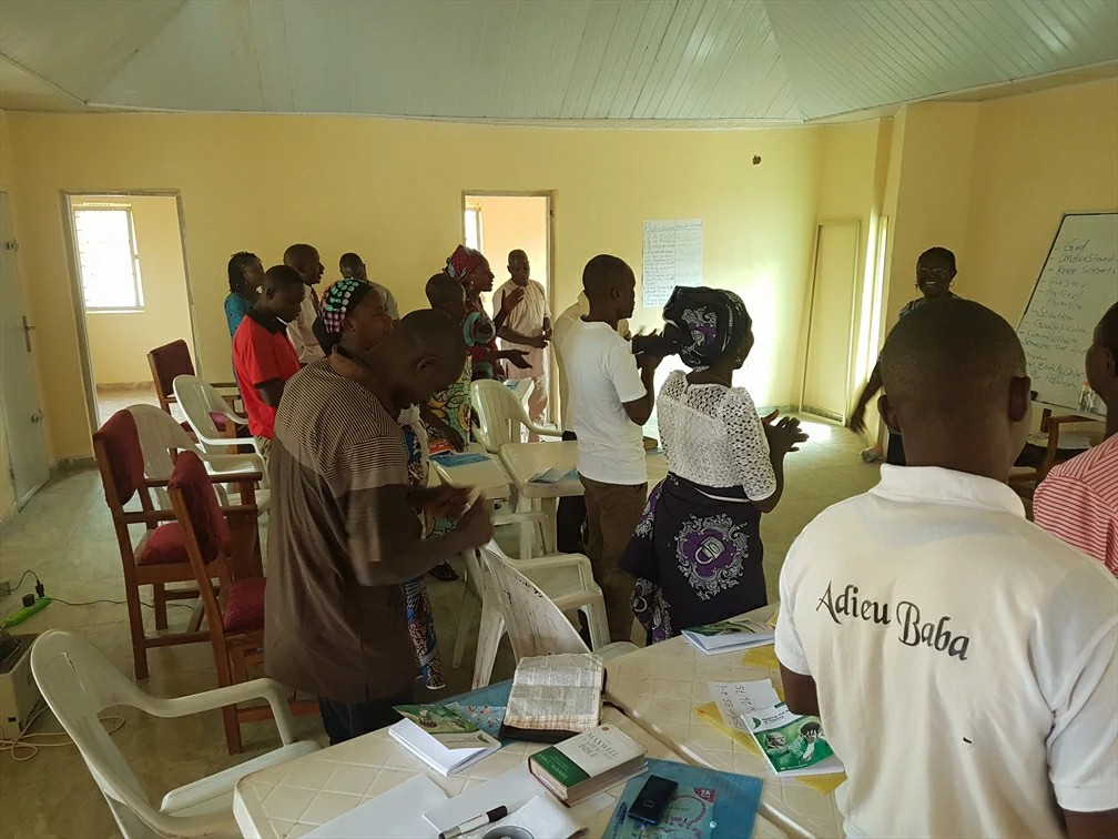 Nigerianos são beneficiados com treinamentos pós-trauma no Shalom Centre, inaugurado pela Portas Abertas