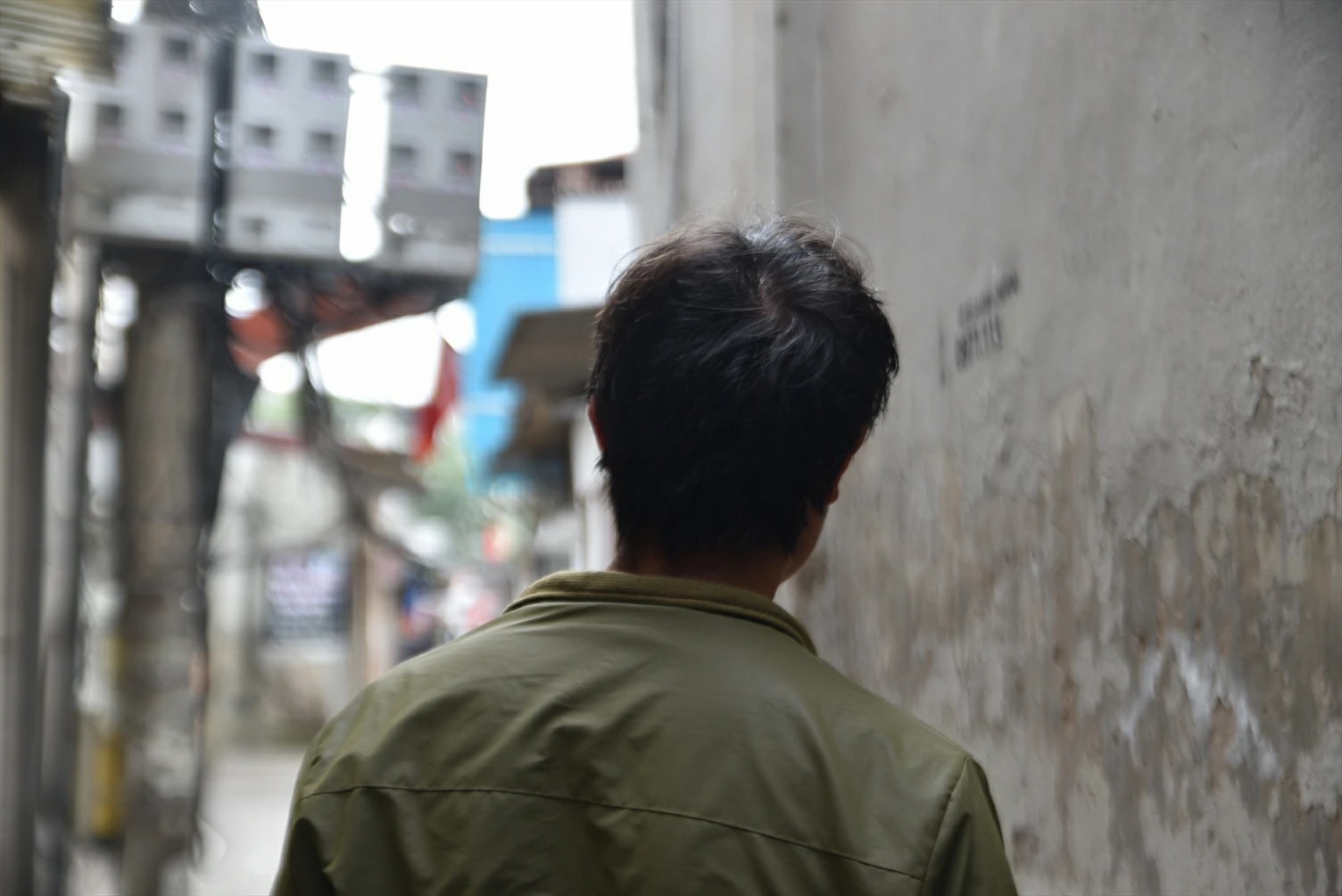 Choj é um cristão vietnamita que tem enfrentado dura perseguição após abandonar as práticas religiosas de sua tribo por amor a Cristo