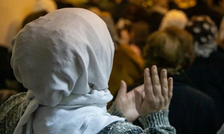 Alya fugiu pela Síria em busca de segurança e encontrou a Jesus Cristo